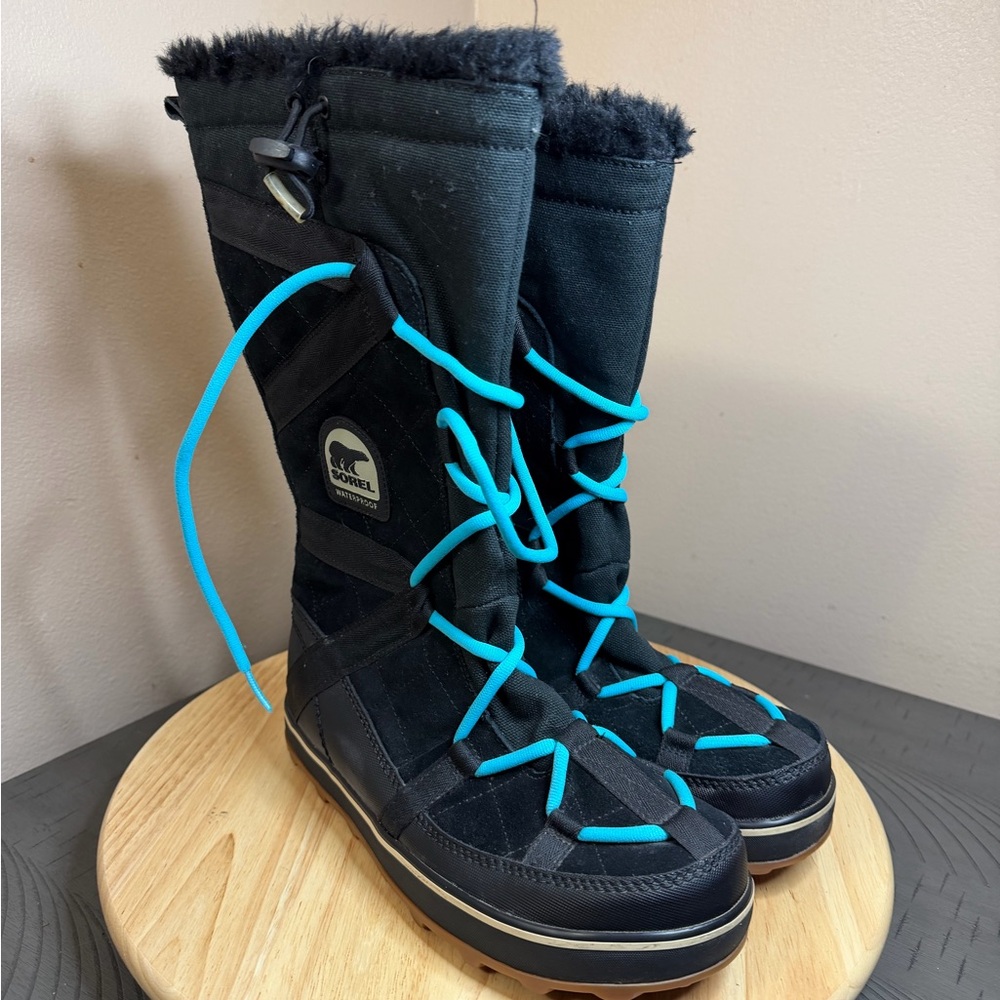 Sorel women’s Glacy Explorer  snow boot